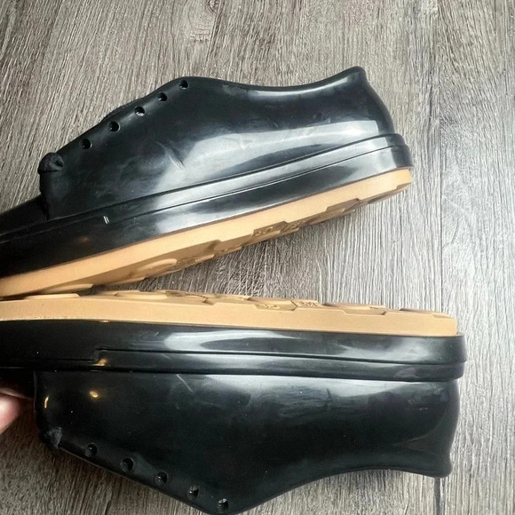 Melissa Lace Up Waterproof “Be” Lace Up Sneaker Black - Picture 9 of 16